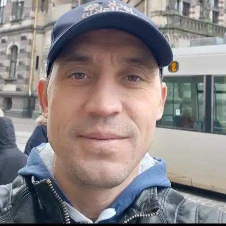 Вячеслав, 44Бремен
