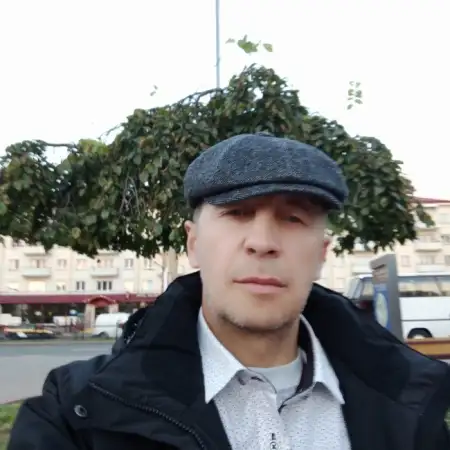Alex 52