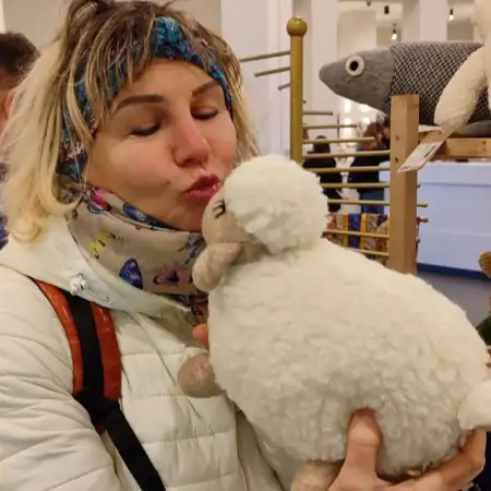 Yana, 57Дюссельдорф 