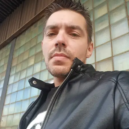 Aleksandrs, 45Франкфурт-на-Майне 