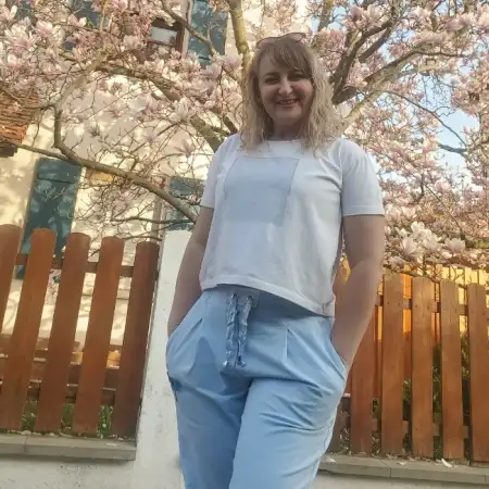 Taisija, 45Ньюштадт-ан-дер-Вейнштрассе 