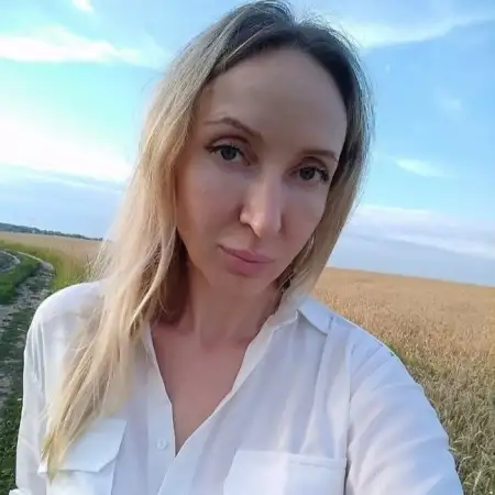 Olga, 48