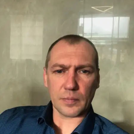Denis, 45