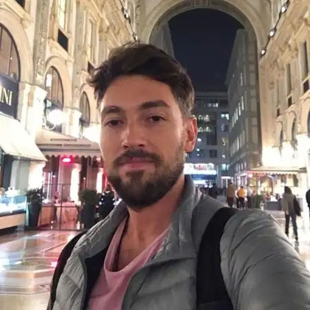 Владимир, 43