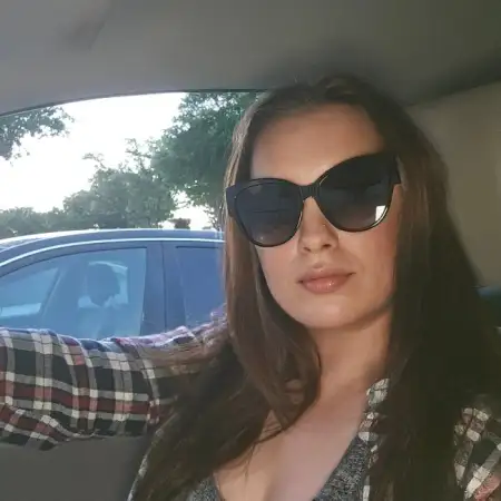 Elena, 39