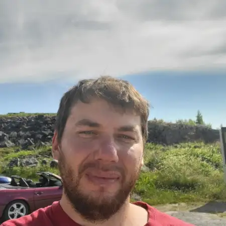 Sergej, 35