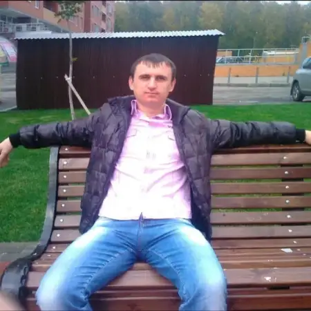 Виталий, 40