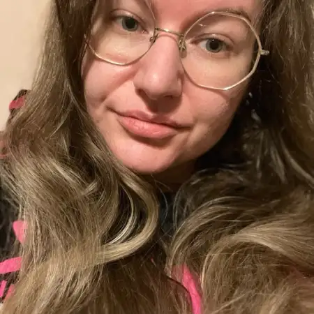 Sveta, 33