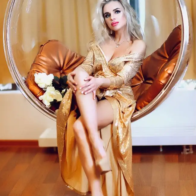 Svetlana, 41