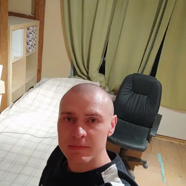 Valerii, 41, Зинделфинген - Liebe ru