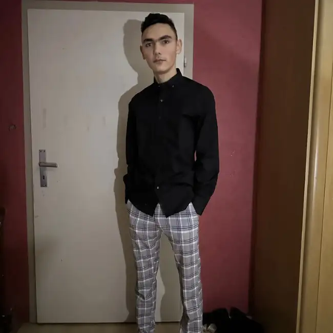 Ruslan, 24, Тюбинген - Liebe ru
