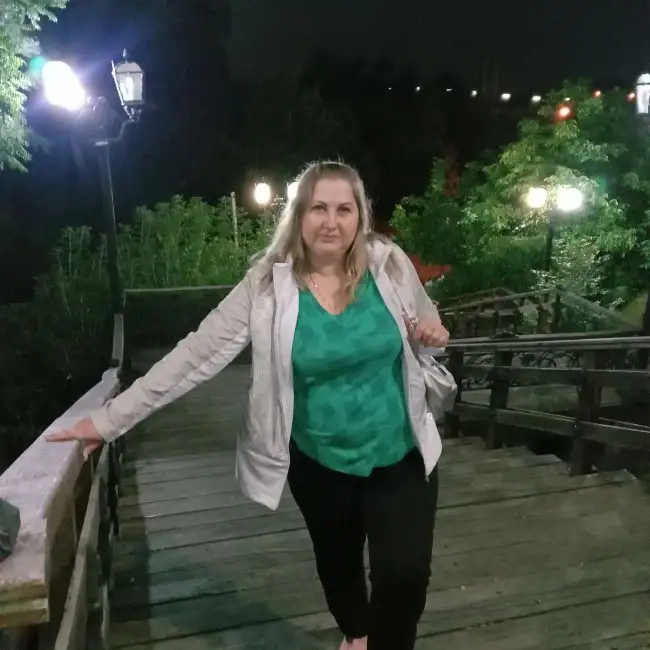 Alena, 43, Берлин - Liebe ru
