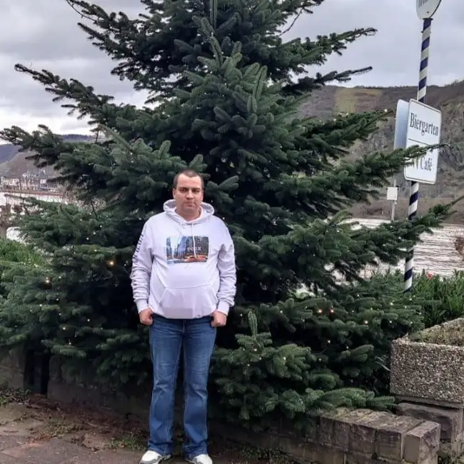 Valeri, 38, Нойвид - Liebe ru