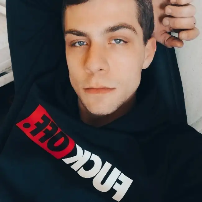 Victor, 29, Галле - Liebe ru