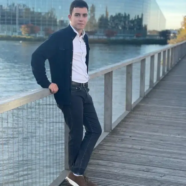 Andrew, 23 - Liebe ru