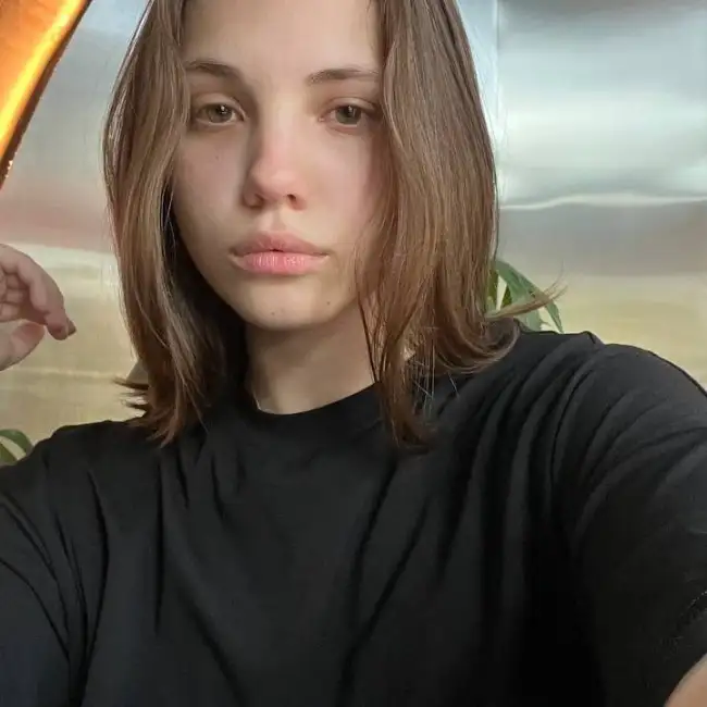 Алина, 25