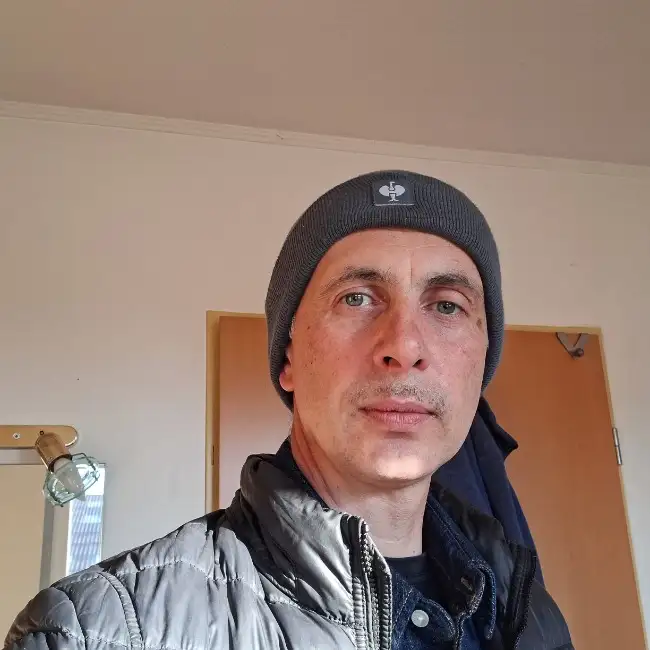 Gitarist, 50, Ноймюнстер - Liebe ru