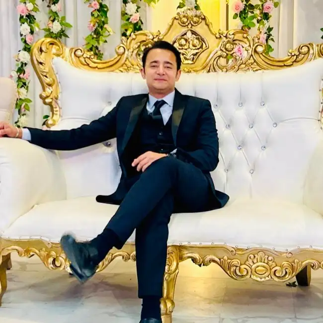 Zeeshan, 41 - Liebe ru