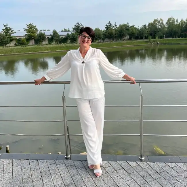 Людмила, 51
