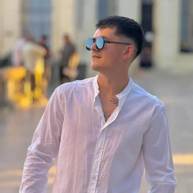 Andrei, 19 - Liebe ru